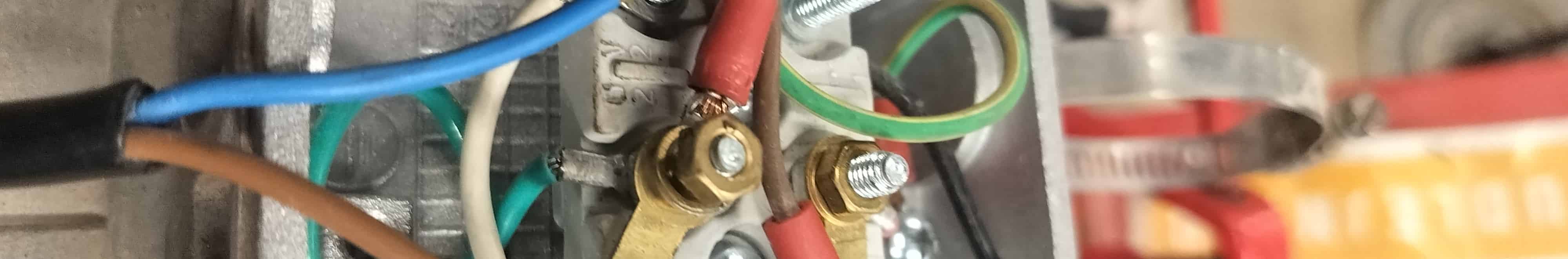 Maskinreparation — ledningsboks